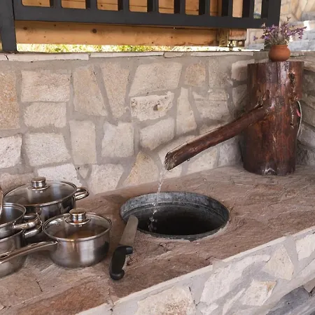 Planinski Polah House بيت للعطل